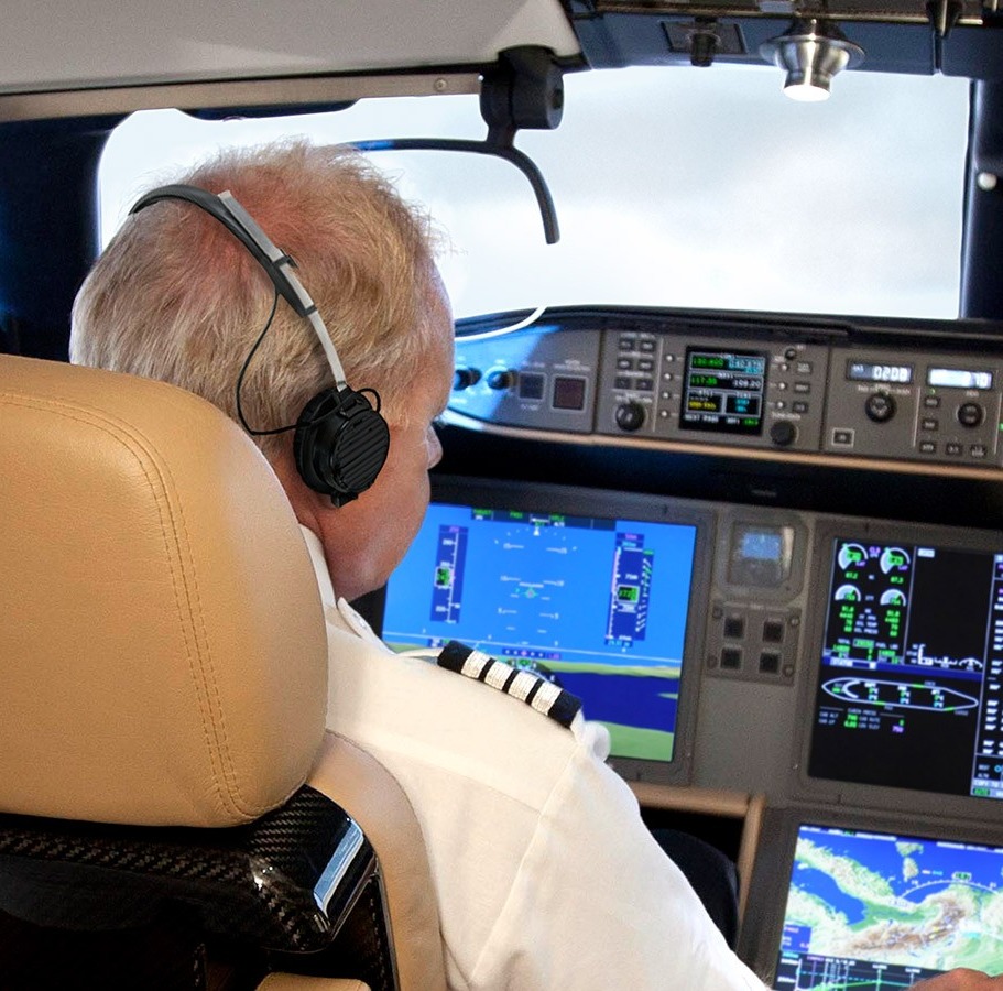 Global7500 Cockpit 0